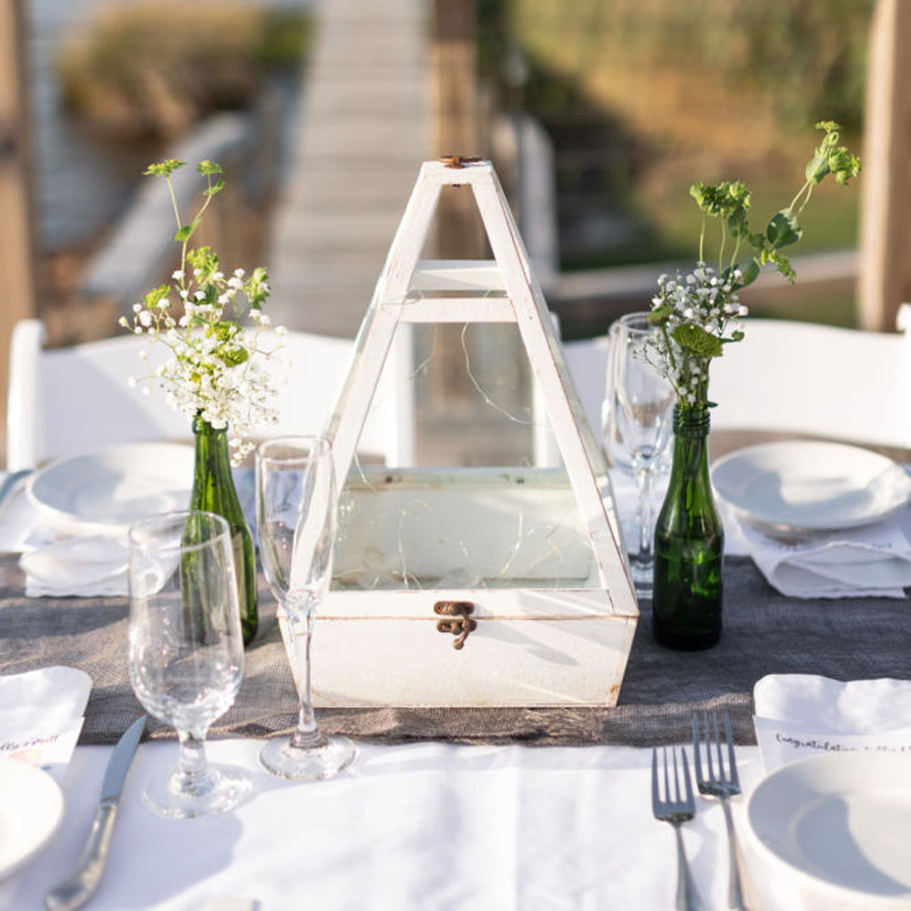 Classic Beach Bum Table Decor